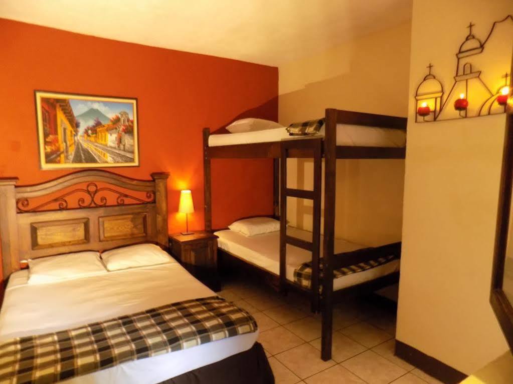 Posada De San Carlos La Calzada Antigua Ngoại thất bức ảnh