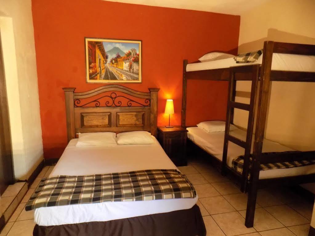 Posada De San Carlos La Calzada Antigua Ngoại thất bức ảnh