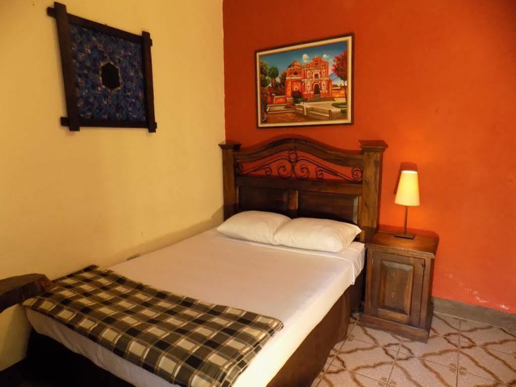 Posada De San Carlos La Calzada Antigua Ngoại thất bức ảnh