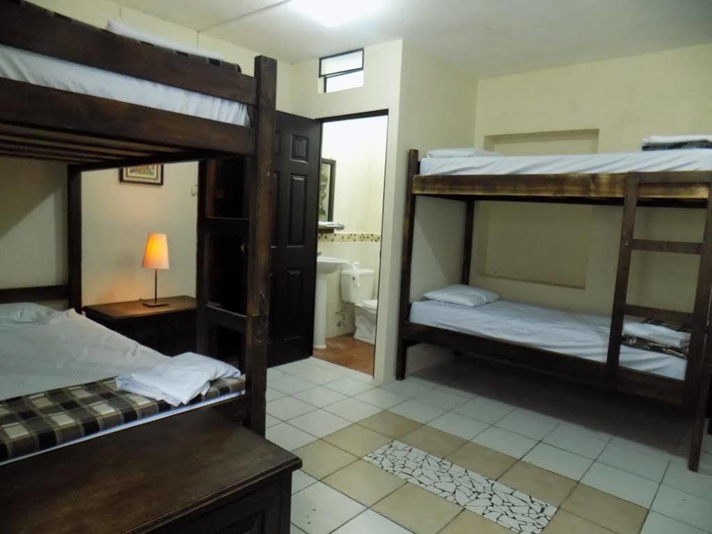 Posada De San Carlos La Calzada Antigua Ngoại thất bức ảnh